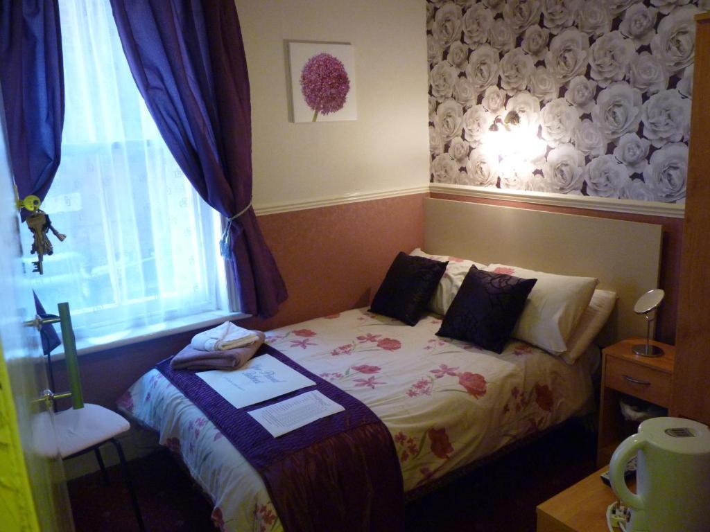 The Avon Hotel Blackpool Room photo